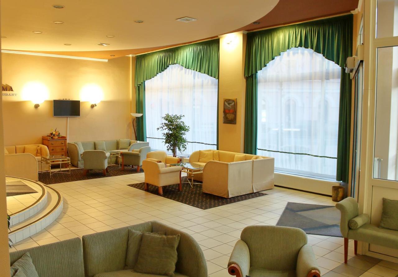 נג'קניז'ה Hotel Central מראה חיצוני תמונה